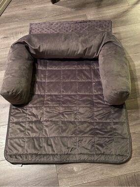 Plush Quilted Floor dog bed in Charcoal. For a medium sized dog